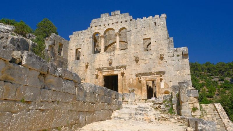  UNESCO listesindeki Alahan Manastırı zamana direniyor