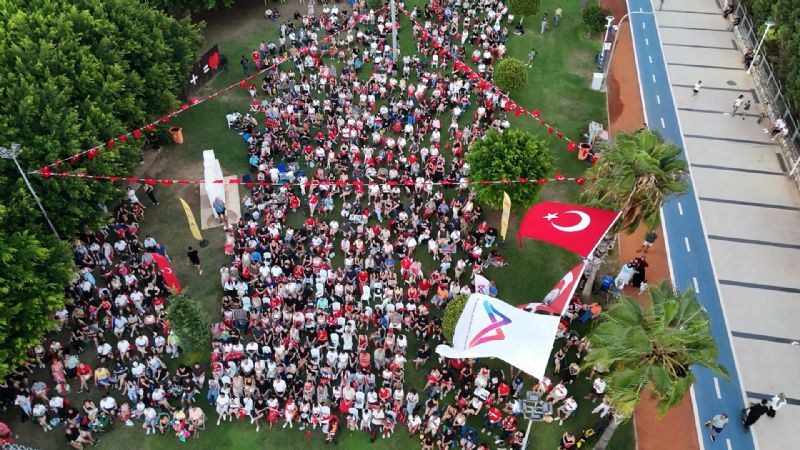 AVRUPA ŞAMPİYONLUĞU BÜYÜKŞEHİR İLE TÜM MERSİN’İ SARDI