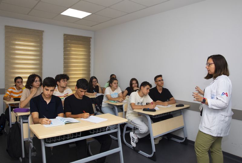 MERSİN’DE UZMANLARDAN LGS’YE GİRECEK ÖĞRENCİLERE ÖNERİLER