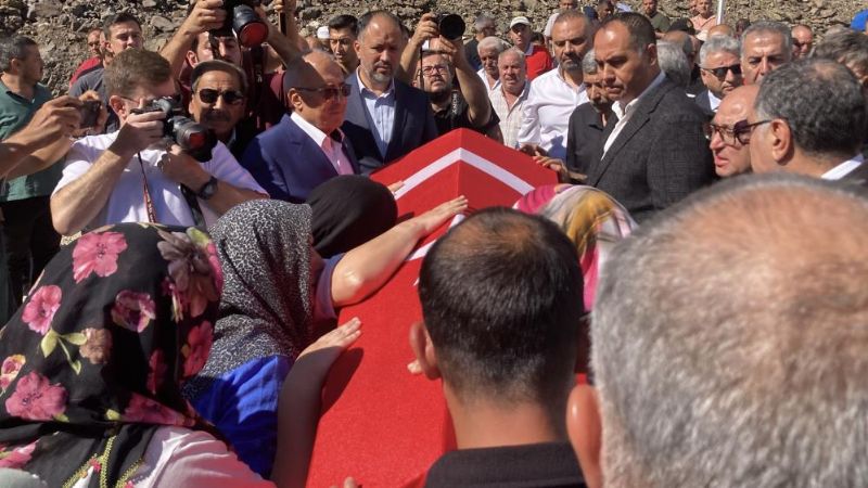 Feribot faciasında hayatını kaybeden uzman çavuş son yolculuğuna uğurlandı