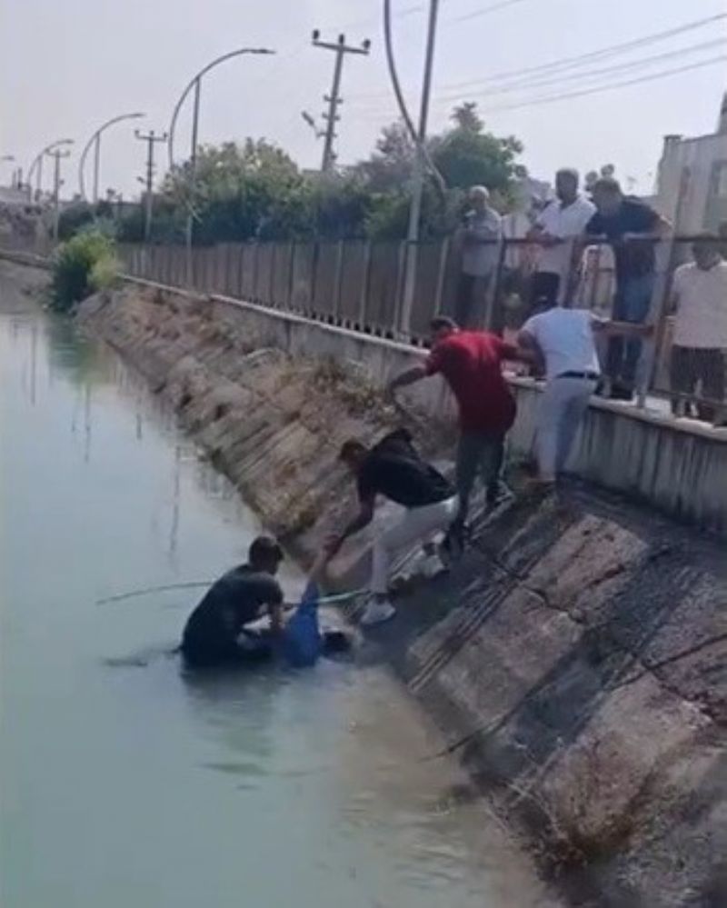 TARSUS’TA SULAMA KANALINA DÜŞEN ŞAHIS ÖLÜMDEN DÖNDÜ