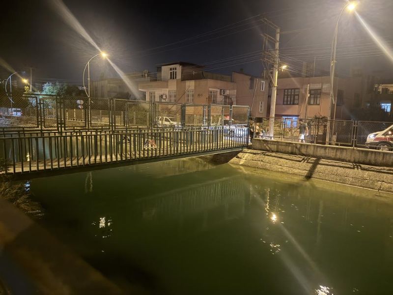 Tarsus’ta sulama kanalında can pazarı