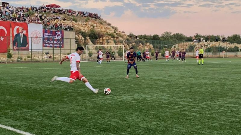 Mersin’deki futbol turnuvası finalini binlerce taraftar izledi
